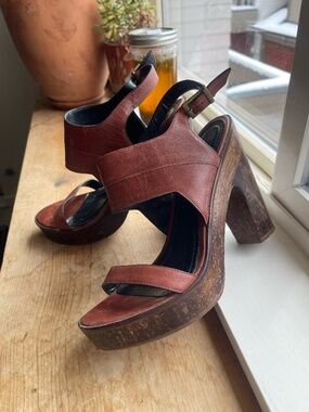 Leather Wooden platform heel